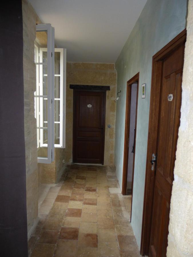 Mas Du Puits Blanc Bed & Breakfast Sernhac Ngoại thất bức ảnh